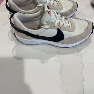 Nike White and Black Sneakers